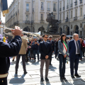 Un momento della commemorazione in piazza Palazzo di Città