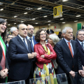 Le autorità fra gli stand dal Salone