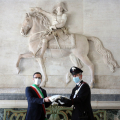 Il lenzuolo commemorativo in onore delle Vittime della mafia