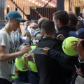 Jannik Sinner  con i tifosi