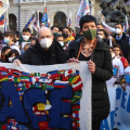 La Presidente del Consiglio Comunale, Maria Grazia Grippo, riceve la bandiera della Pace