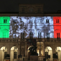 25 Aprile: le voci e le immagini della liberazione sulla facciata di Palazzo Civico