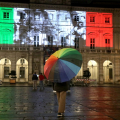 25 Aprile: le voci e le immagini della liberazione sulla facciata di Palazzo Civico