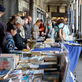 Torna “Portici di carta”, due chilometri di libreria e oltre 140 appuntamenti sotto i portici di Torino