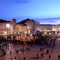 L'albero di Natale in piazzetta Reale