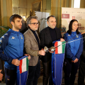 Palazzo Civico - Grand Prix FIE Trofeo Inalpi - Volpi e Garozzo consegnano il fioretto alla Città di Torino