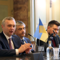 La delegazione ucraina in Sala Congregazioni: Yaroslav Melnyk Ambasciatore; Oleksandr Kapustin Primo Consigliere d'Ambasciata e Dario Arrigotti Console Onorario di Ucraina a Torino