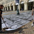 Inside Out, a Torino la performance pubblica di JR