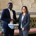 La vicesindaca Michela Favaro con il vicesindaco di Lougà Mor Syll
