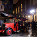 Il Natale illumina Torino. I Vigili del Fuoco aprono le prime 2 caselle del Calendario dell’Avvento