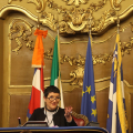 La presidente del Consiglio Comunale, Maria Grazia Grippo, presiede la cerimonia
