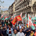 In migliaia al corteo per Mirafiori