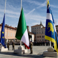In piazza Castello la cerimonia dell’Alza Bandiera