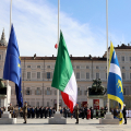 In piazza Castello la cerimonia dell’Alza Bandiera