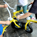 Le balance bike donate dagli organizzatori del Tour de France