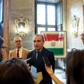 L'assessore Jacopo Rosatelli, il Sindaco Stefano Lo Russo e il segretario generale di Eurocities André Sobcza