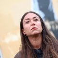 Francesca Nigra, in arte Nice and the Fox, autrice del murales realizzato sulla facciata della succursale del Liceo Artistico Statale Renato Cottini