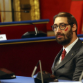 I consiglieri comunali con il segno rosso sul volto, simbolo della lotta per l'eliminazione della violenza contro le donne. Uniti per dire NO alla violenza di genere