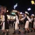Piazza Foroni, Bouquet di fiori luminosi