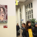Rosso Indelebile: l’arte si fa portavoce contro la violenza di genere all’Anagrafe Centrale di Torino