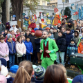 Torino, splende il Natale: il Presepe di Luzzati e il Teatrino di Natale animano Piazza Cavour