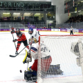 Un momento della finale di hockey femminile Repubblica Ceca - Canada