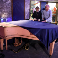 Toni Campa e l’assessora Rosanna Purchia scoprono il pianoforte