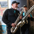 La JST Jazz Parade sotto i portici di piazza Castello