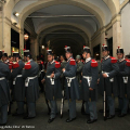 I granatieri si preparano per lo spettacolo in piazza San Carlo