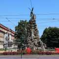 La Città si veste di rosso in attesa della Vuelta