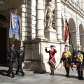Piazza Palazzo di Città - Guardia d’Onore del Gruppo Storico Pietro Micca al Palazzo di Città e onori al monumento al Principe Eugenio