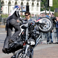 Chris Pfeiffer balla con Mark Webber