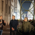 Inaugurata in piazza San Carlo Bouncing the Ball, la nuova Luce d’Artista ispirata al tennis