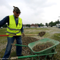 Alpini al lavoro in piazza D\'Armi