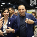 Il sindaco di Torino Stefano Lo Russo visita il Salone insieme a Elly Schlein.