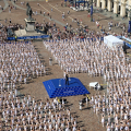 Duemila ballerini in piazza San Carlo per il Ballo in Bianco di Roberto Bolle