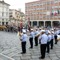 Il Corteo storico sfila nel centro di Torino per la vigilia di San Giovanni.