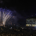 I fuochi d'artificio sul Po hanno chiuso la festa di San Giovanni davanti a quasi 40mila persone riunite in piazza Vittorio Veneto.