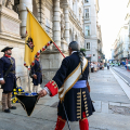 Piazza Palazzo di Città: Guardia d’Onore del Gruppo Storico Pietro Micca al Palazzo di Città e onori al monumento al Principe Eugenio