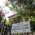 La piazzetta della scuola Tommaseo intitolata a Fiorenzo Alfieri