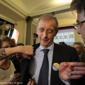 Fassino scherza con i giornalisti