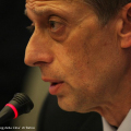 Piero Fassino: Sindaco Cooperazione e Relazioni Internazionali, Politiche giovanili, Politiche per l\'area metropolitana.