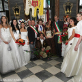 Foto di gruppo in Sala Marmi con le spose di San Giovanni