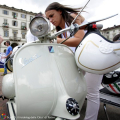Il raduno delle Vespa in piazza Vittorio Veneto