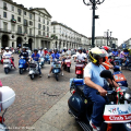 Il raduno delle Vespa in piazza Vittorio Veneto