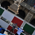 Il monumento all\'Alfiere dell\'Esercito Sardo osserva il campo gara
