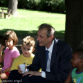 Il sindaco fra i bambini del Centro Estivo di piazza Guala