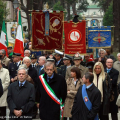 Il corteo delle autorità e delle rappresentanze delle associazioni combattentistiche e della Resistenza