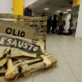 Olio esausto, Paratissima 2011