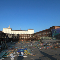 Lavori in corso per l\'allestimento del presepe di Luzzati in piazza Castello